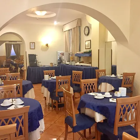 Giglio Dell'opera 3* Řím