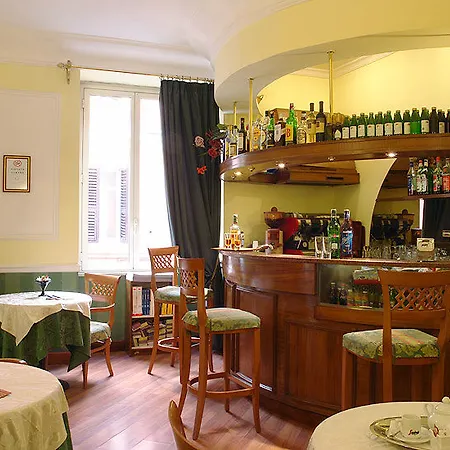 Giglio Dell'opera 3* Řím