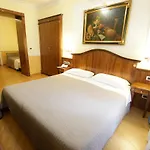 Giglio Dell'opera 3* Rome